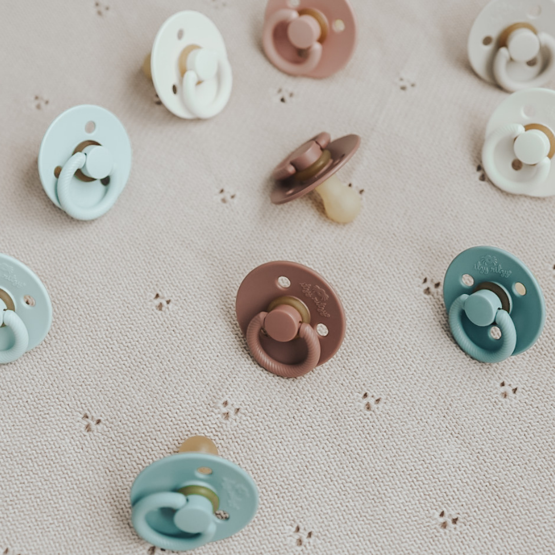 Itzy Soother™ Natural Rubber Paci Sets: Blossom + Rosewood 6-18 M
