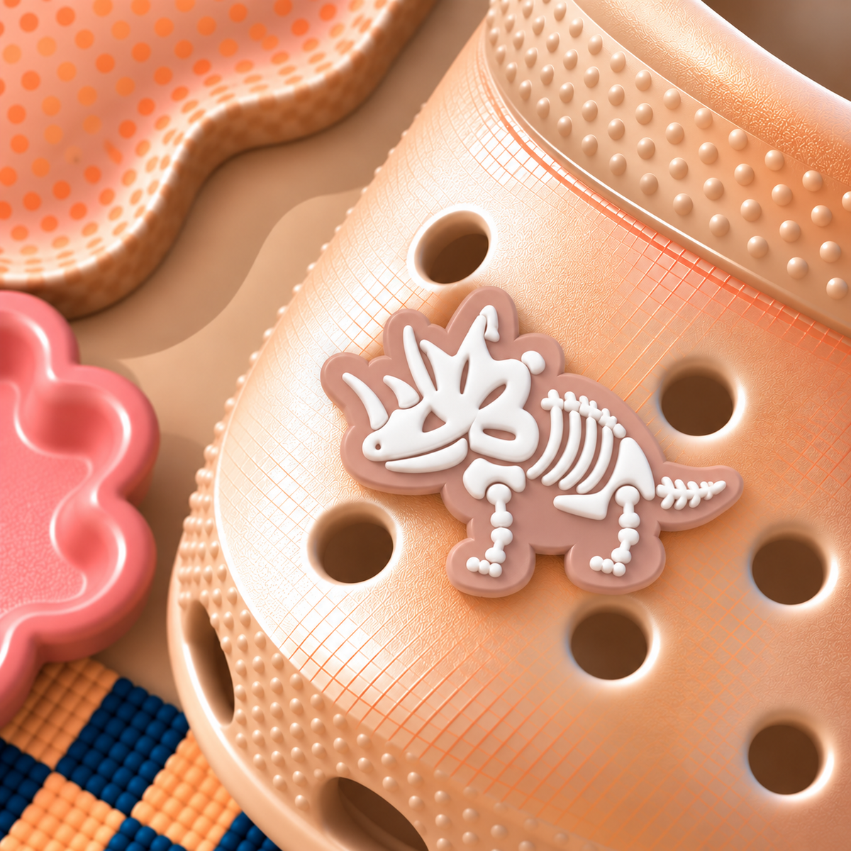 CROC Charm - Glow in the dark - Triceratops (white)