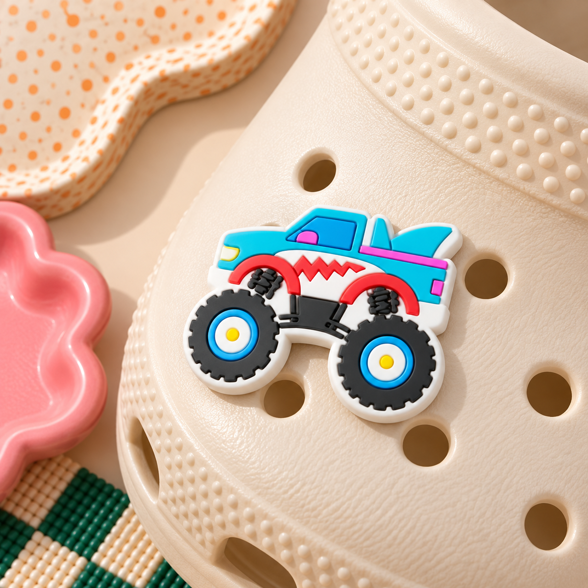 CROC Charm - Shark Monster Truck